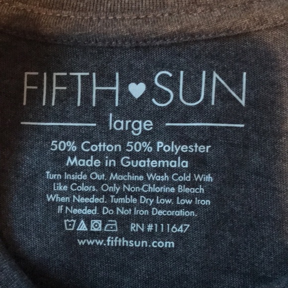 🌺 Cozy Tee! - Picture 4 of 4